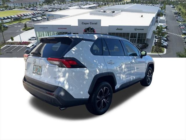 2021 Toyota RAV4 LE