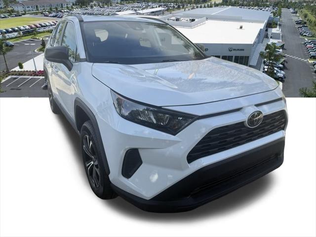 2021 Toyota RAV4 LE 2021 Toyota RAV4 LE