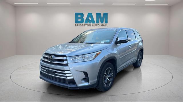 2018 Toyota Highlander LE 2018 Toyota Highlander LE