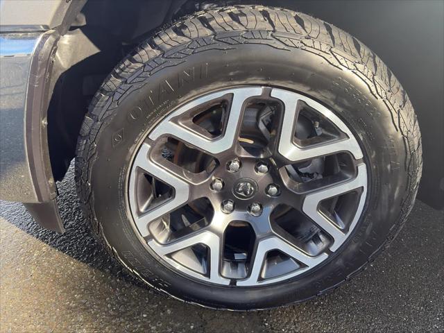 2025 RAM 1500 Laramie Crew Cab 4x4 57 Box 2025 RAM 1500 Laramie Crew Cab 4x4 57 Box