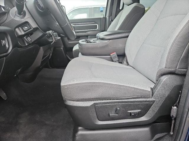 2024 RAM 2500 Big Horn Crew Cab 4x4 64 Box 2024 RAM 2500 Big Horn Crew Cab 4x4 64 Box