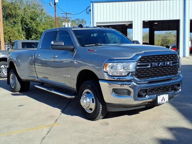 2022 RAM 3500 Big Horn Crew Cab 4x4 8 Box