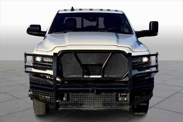 2022 RAM 3500 Limited Crew Cab 4x4 8 Box 2022 RAM 3500 Limited Crew Cab 4x4 8 Box