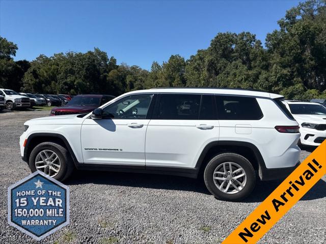 2023 Jeep Grand Cherokee L Laredo 4x2