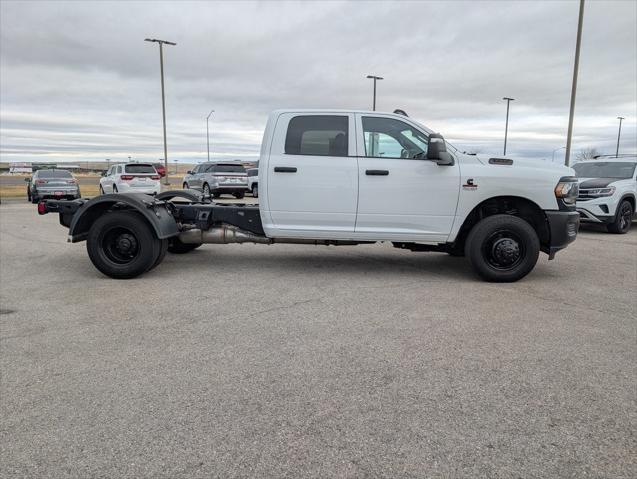 2024 RAM 3500 Chassis Tradesman/SLT/Laramie/Limited 2024 RAM 3500 Chassis Tradesman/SLT/Laramie/Limited