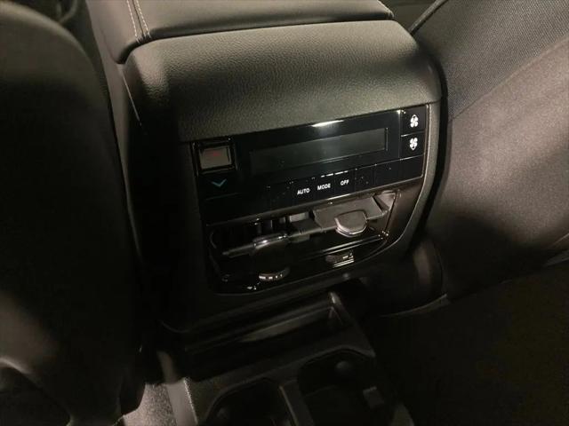 2025 Jeep Grand Cherokee L Altitude 4x4