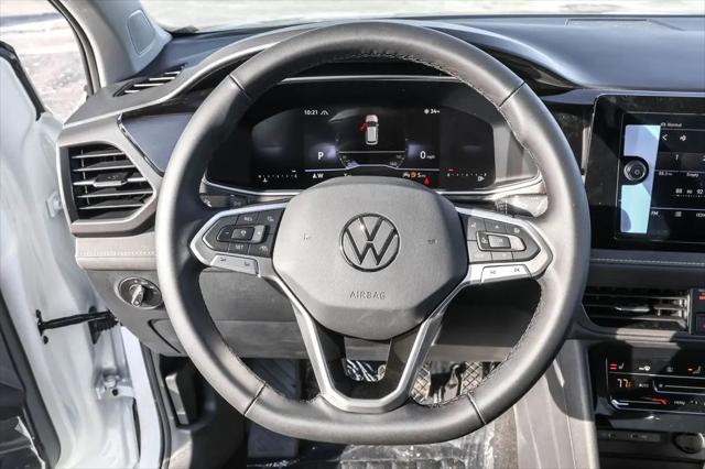 2026 Volkswagen Taos SE Black