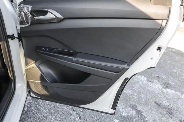 2026 Volkswagen Taos SE Black