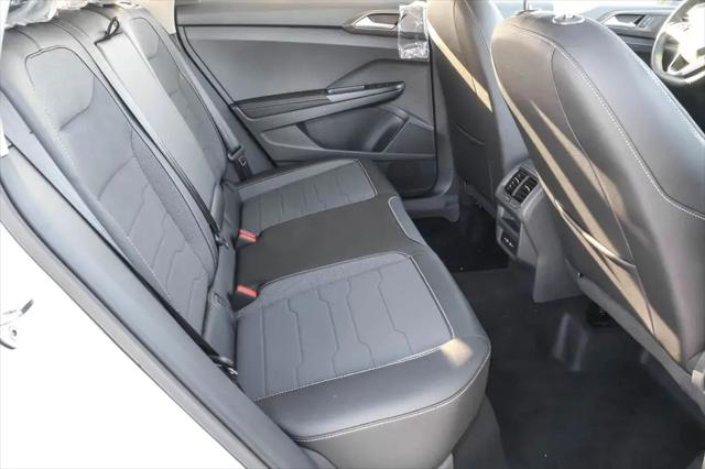 2026 Volkswagen Taos SE Black