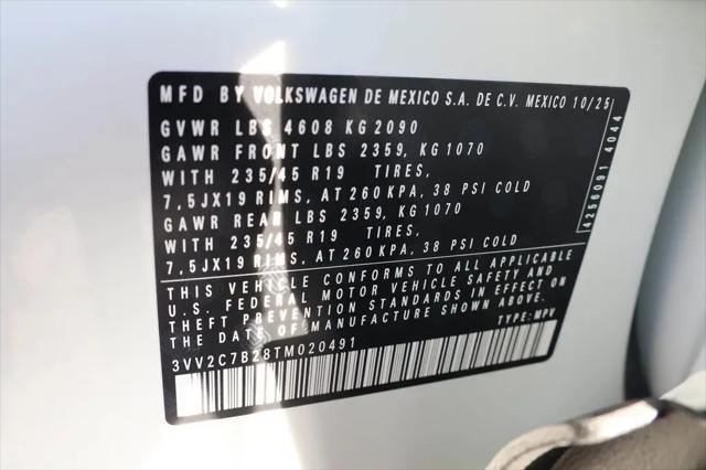 2026 Volkswagen Taos SE Black