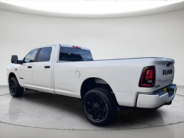 2026 Ram 3500 Big Horn Crew Cab 4x4 8' Box