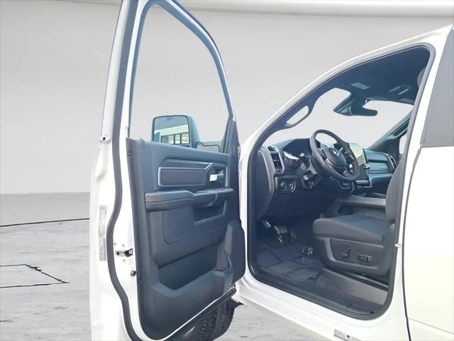 2026 Ram 3500 Big Horn Crew Cab 4x4 8' Box