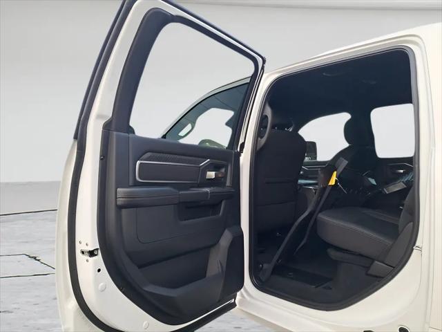 2026 Ram 3500 Big Horn Crew Cab 4x4 8' Box