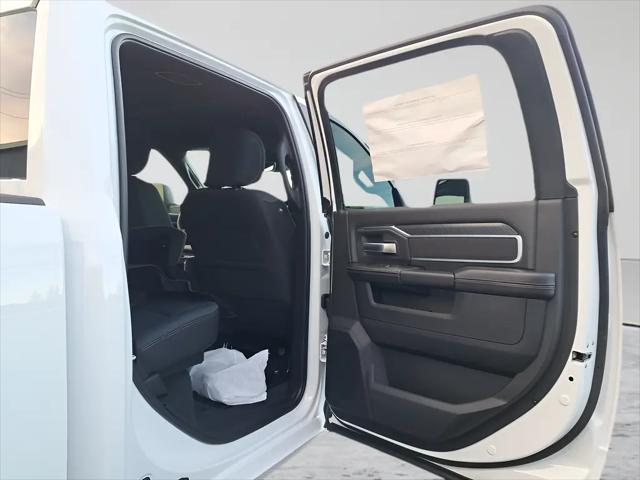 2026 Ram 3500 Big Horn Crew Cab 4x4 8' Box