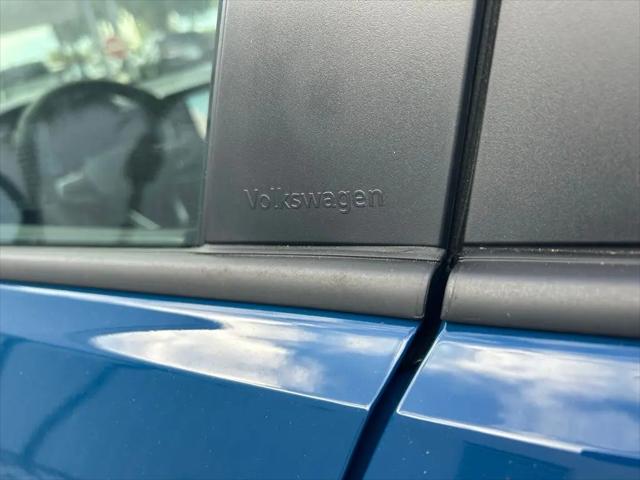 2026 Volkswagen Atlas Cross Sport SEL R-Line Black