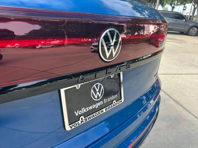 2026 Volkswagen Atlas Cross Sport SEL R-Line Black