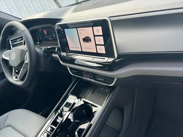 2026 Volkswagen Atlas Cross Sport SEL R-Line Black