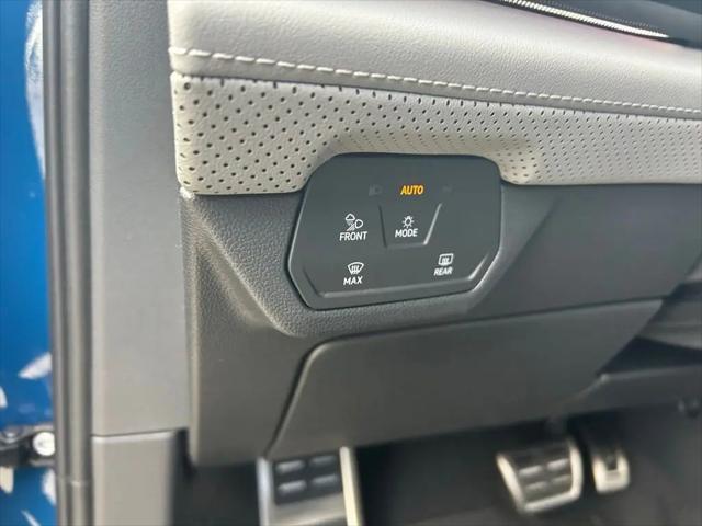2026 Volkswagen Atlas Cross Sport SEL R-Line Black