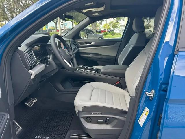 2026 Volkswagen Atlas Cross Sport SEL R-Line Black