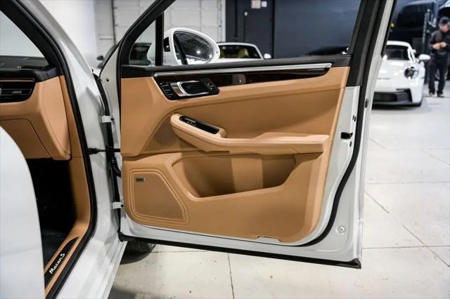 2023 Porsche Macan S