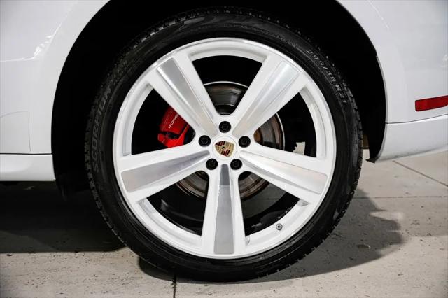 2023 Porsche Macan S