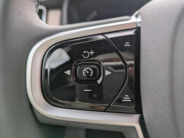 2026 Volvo XC90 Plus, B6 AWD Gas mild hybrid, Gasoline, Bright, 7 Seats
