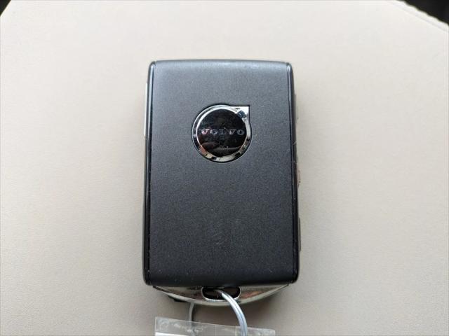 2026 Volvo XC90 Plus, B6 AWD Gas mild hybrid, Gasoline, Bright, 7 Seats