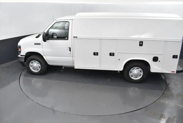 2026 Ford E-350 Cutaway E-Series Cutaway