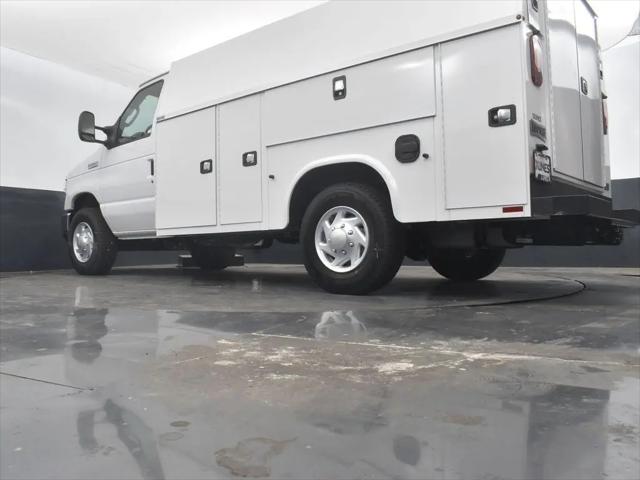 2026 Ford E-350 Cutaway E-Series Cutaway
