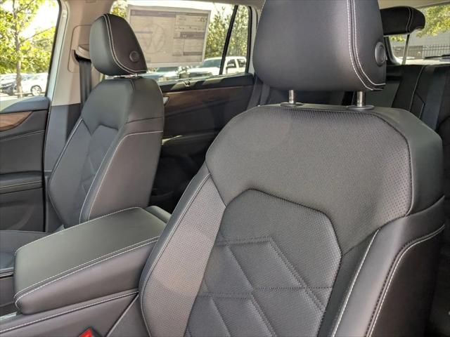 2026 Volkswagen Atlas SE with Technology