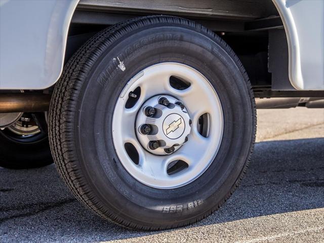 2024 Chevrolet Express Cutaway Work Van