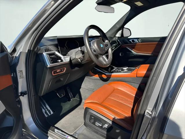 2023 BMW X7 M60i