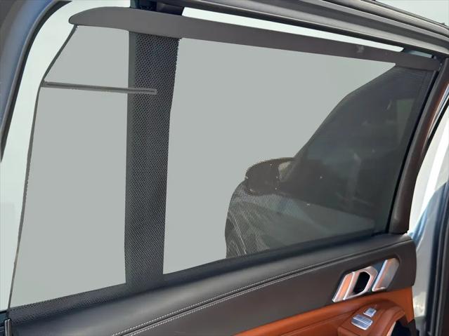 2023 BMW X7 M60i