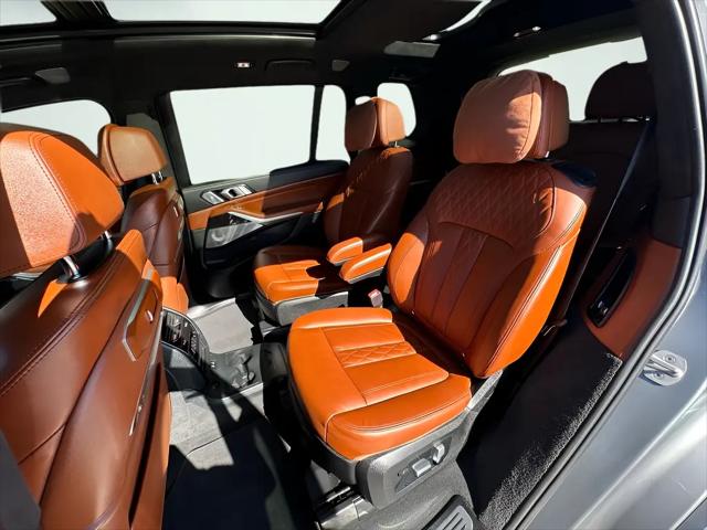 2023 BMW X7 M60i
