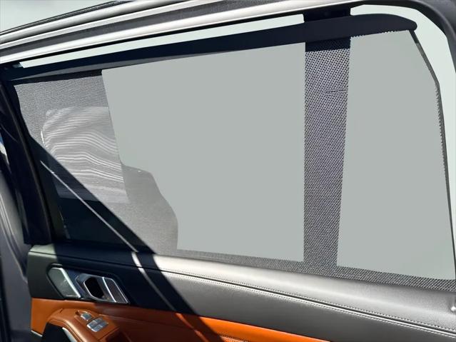 2023 BMW X7 M60i