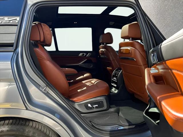 2023 BMW X7 M60i