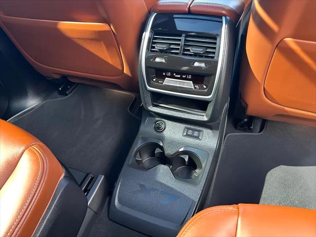 2023 BMW X7 M60i