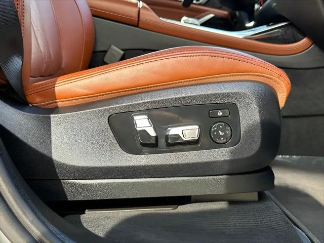 2023 BMW X7 M60i