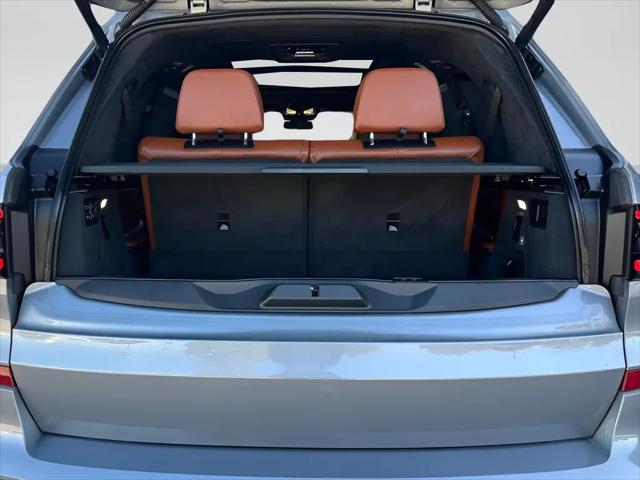 2023 BMW X7 M60i