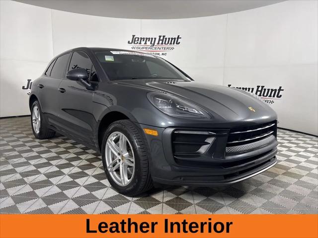 2022 Porsche Macan Standard