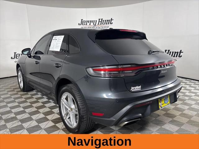 2022 Porsche Macan Standard