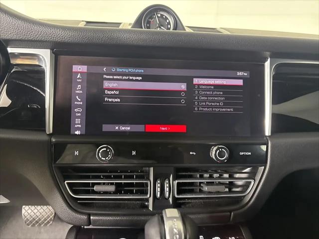 2022 Porsche Macan Standard