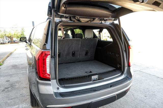 2022 GMC Yukon XL 2WD SLT