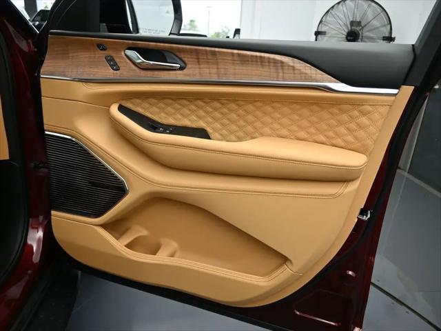 2025 Jeep Grand Cherokee Summit Reserve 4x4