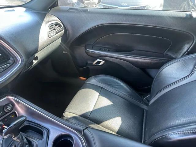 2018 Dodge Challenger SXT Plus