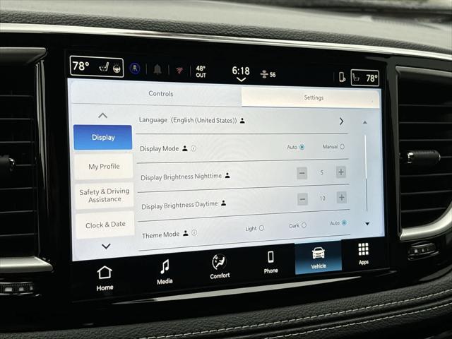 2026 Chrysler Pacifica Select