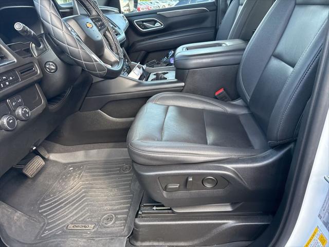 2023 Chevrolet Suburban 2WD LT