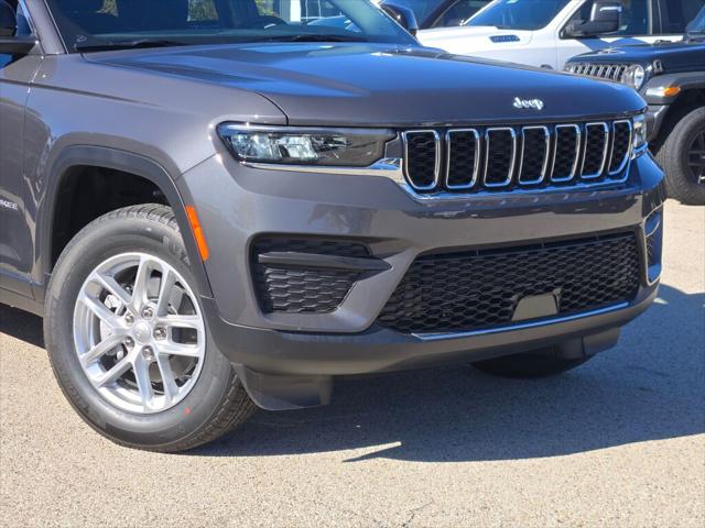 2025 Jeep Grand Cherokee GRAND CHEROKEE LAREDO X 4X4