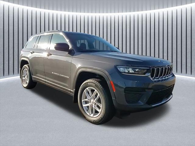 2025 Jeep Grand Cherokee GRAND CHEROKEE LAREDO X 4X4