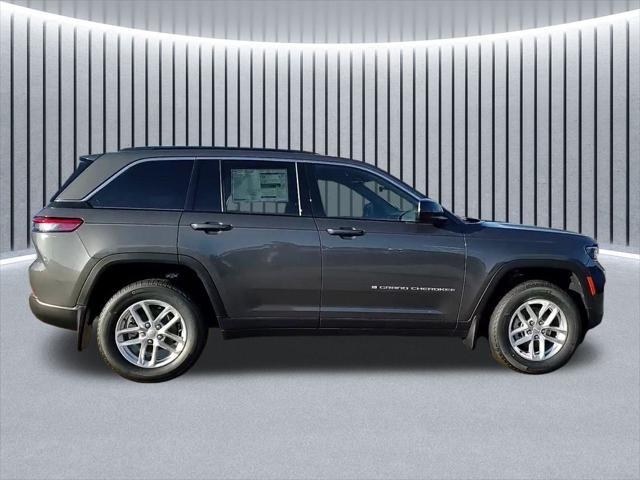 2025 Jeep Grand Cherokee GRAND CHEROKEE LAREDO X 4X4